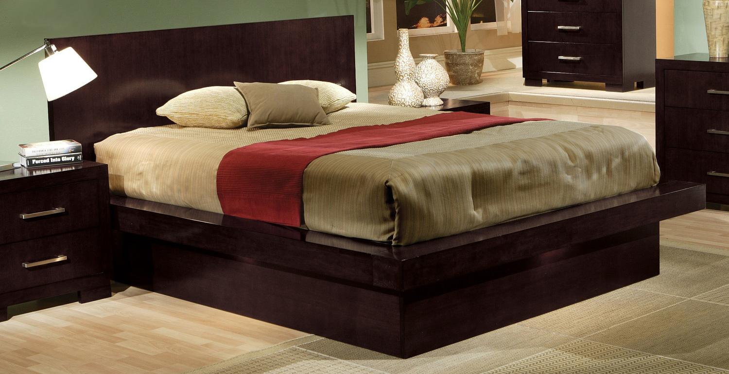 Coaster Jessica California King Platform Bed with Rail Seating and